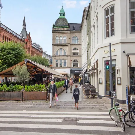 Sanders Regent - Endearing One-bedroom Near Square