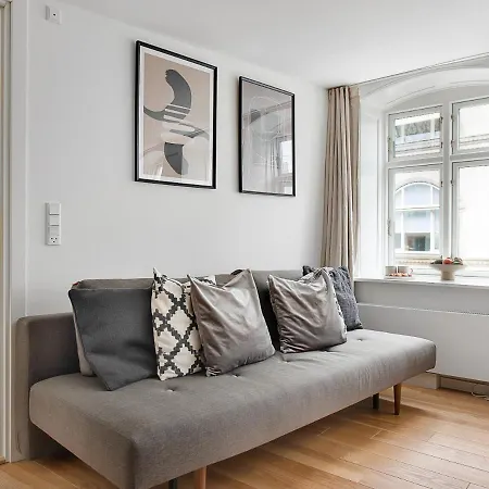 Sanders Regent - Endearing One-bedroom Near Square * Copenhaga