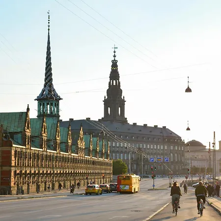 Appartement Sanders Regent - Endearing One-bedroom Near Square